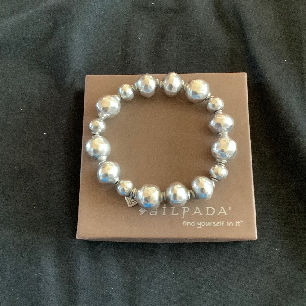 Silpada stretch beaded bracelet
